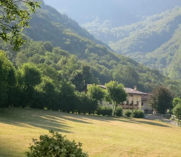 مزرعة للإقامة Deviscio